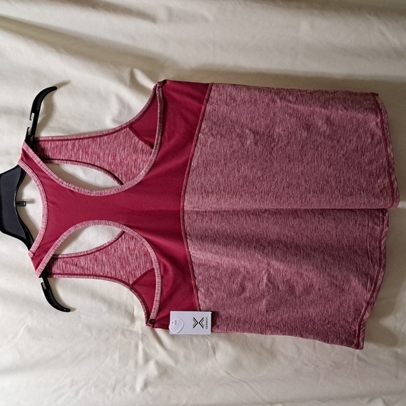 NWT Womens Xersion Brand Tank Top Sz XL Breathable Tech. Quick Dry Cherry color - Picture 2 of 7